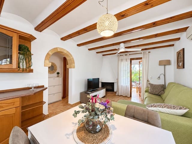 3 soveværelse Lejlighed til leje i Dénia med garage - € 1.200 (Ref: 10093796)