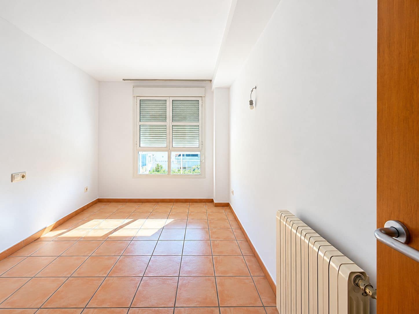 2 bedroom Apartment for rent in Arenal with pool garage - € 1,300 (Ref: 10111902)