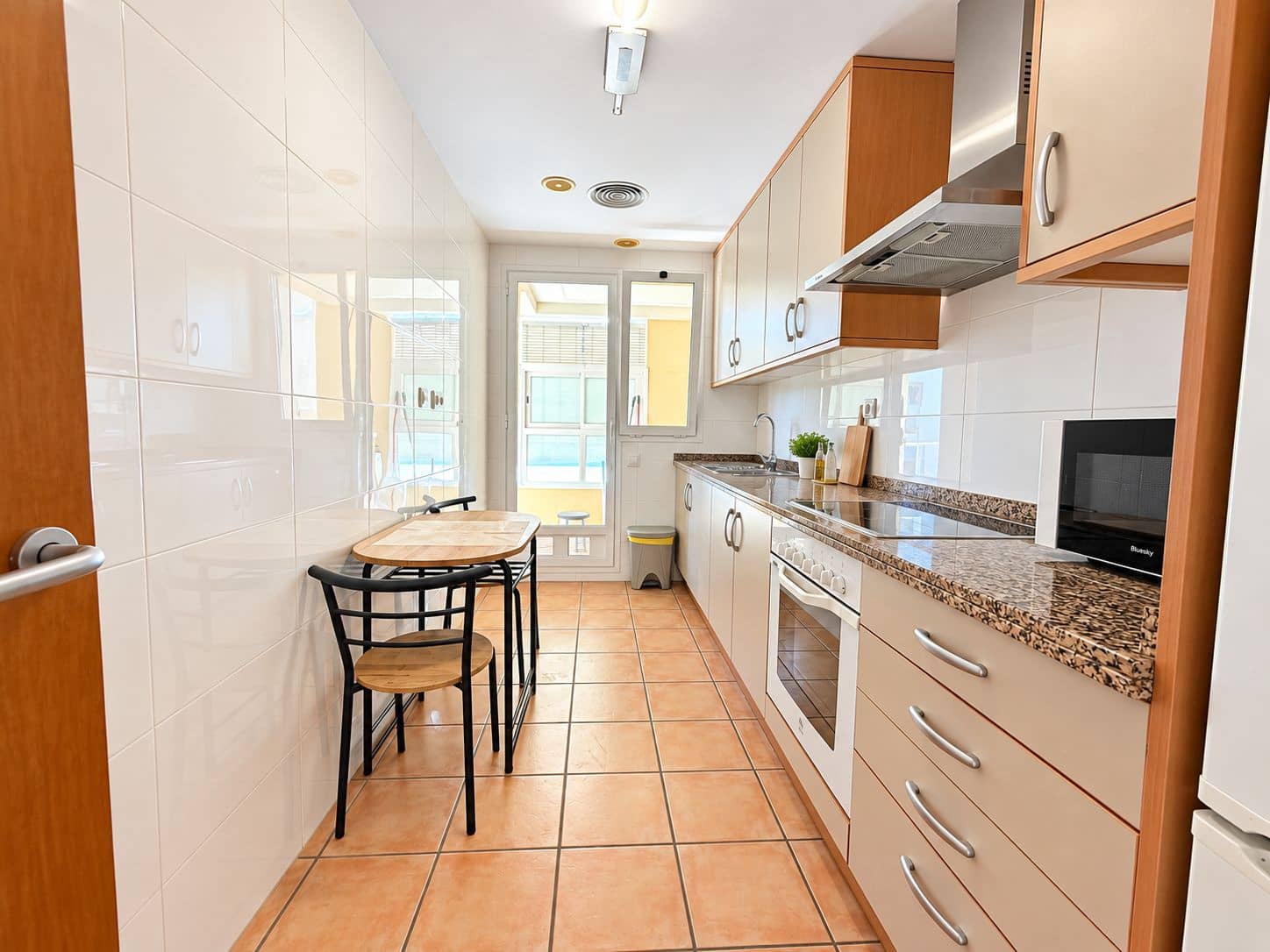 2 bedroom Apartment for rent in Arenal with pool garage - € 1,300 (Ref: 10111902)