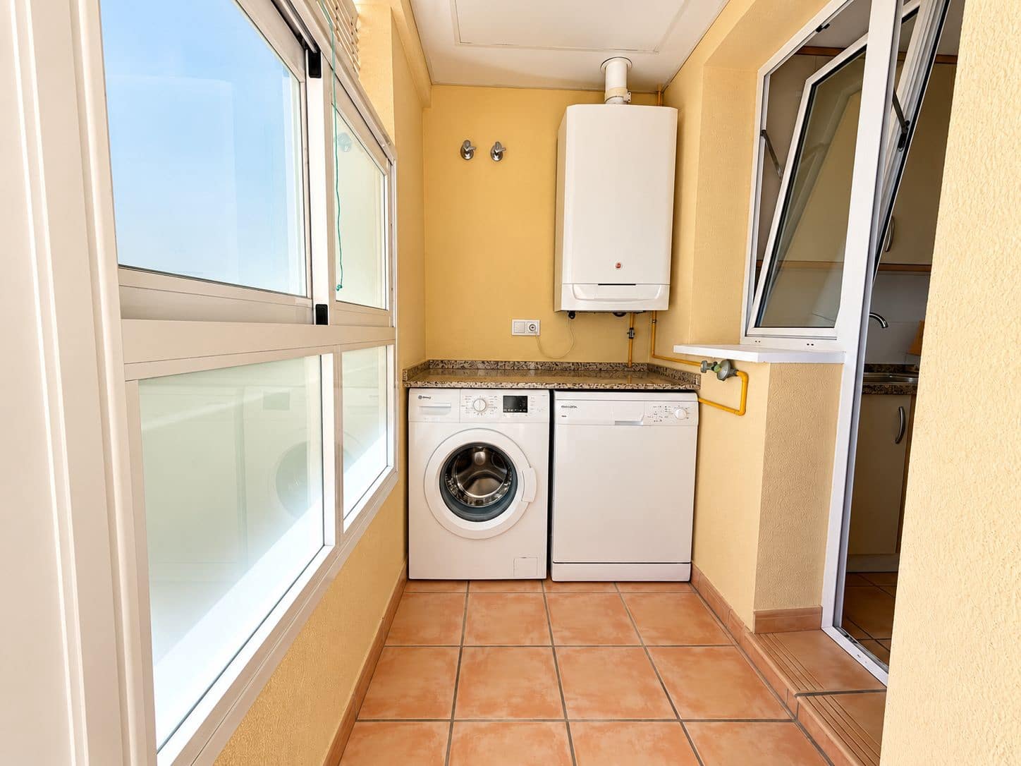 2 bedroom Apartment for rent in Arenal with pool garage - € 1,300 (Ref: 10111902)