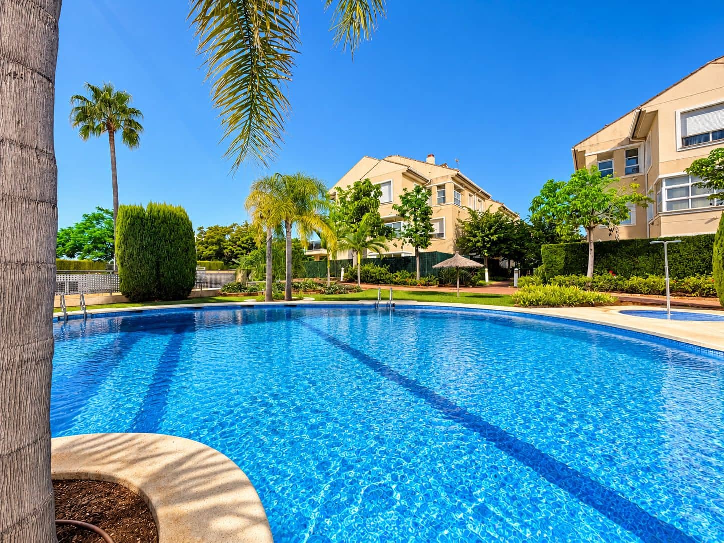 2 bedroom Apartment for rent in Arenal with pool garage - € 1,300 (Ref: 10111902)