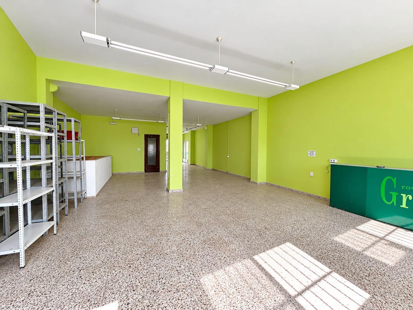 Commercial for rent in Javea / Xabia with garage - € 800 (Ref: 10154013)