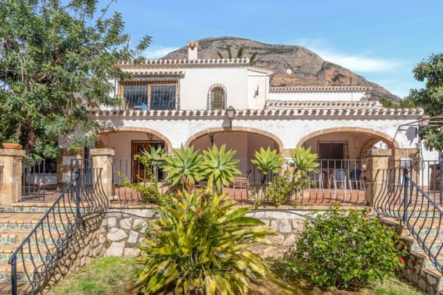 7 soverom Villa til salgs i Montgó - Ermita, Javea / Xàbia med svømmebasseng garasje - € 1 250 000 (Ref: 6822021)