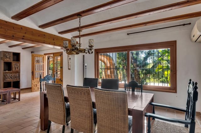 7 soverom Villa til salgs i Montgó - Ermita, Javea / Xàbia med svømmebasseng garasje - € 1 250 000 (Ref: 6822021)