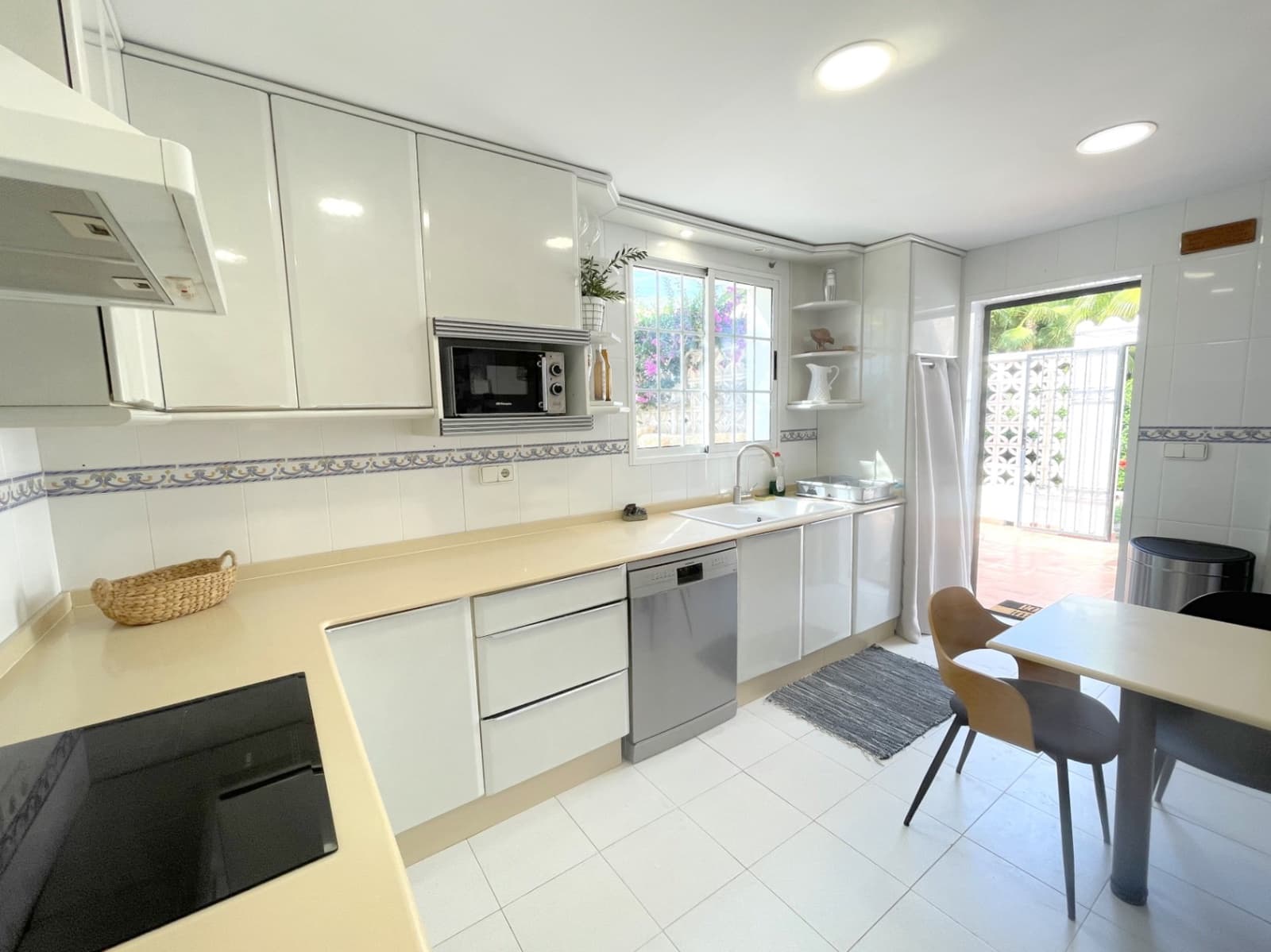 5 soverom Villa til leie i Javea / Xabia med svømmebasseng garasje - € 3 300 (Ref: 7795615)