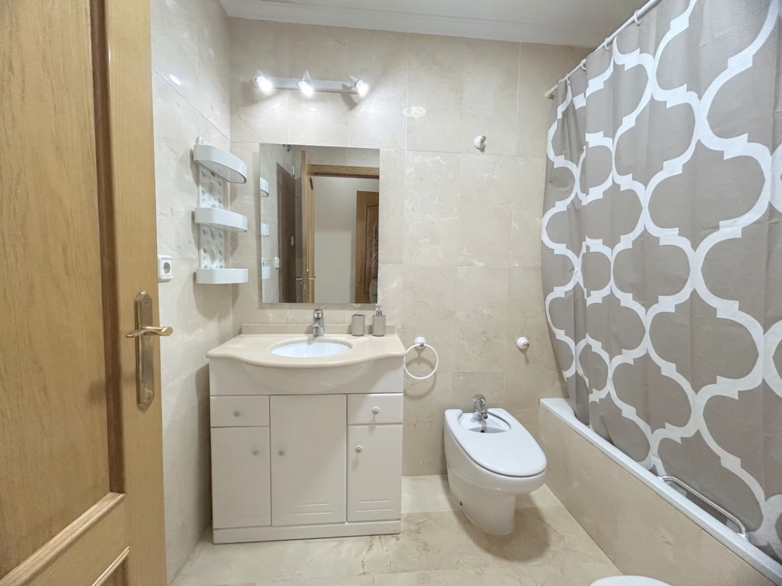 Apartamento de 3 habitaciones en Javea / Xàbia en alquiler con piscina - 1.150 € (Ref: 8329241)