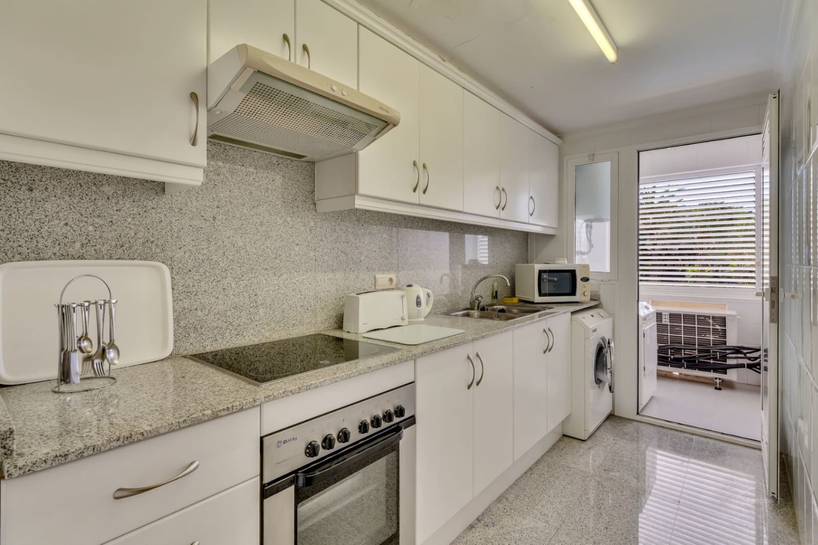 2 soveværelse Lejlighed til salg i Javea / Xabia med swimmingpool garage - € 400.000 (Ref: 8374789)