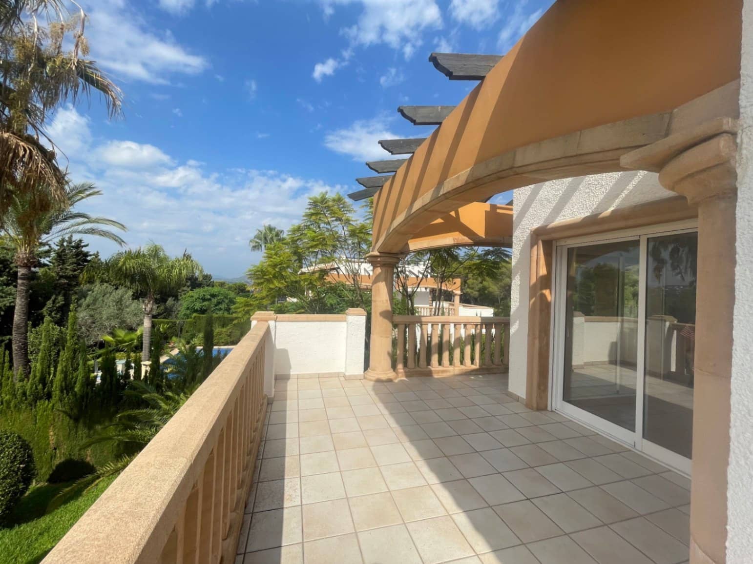 4 bedroom Villa for rent in Javea / Xabia with pool garage - € 2,700 (Ref: 8541478)