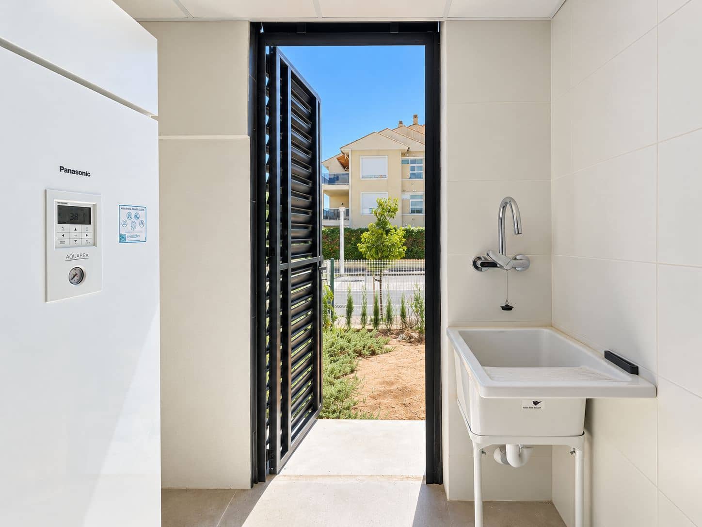 3 soverom Leilighet til leie i Arenal med svømmebasseng garasje - € 1 800 (Ref: 8541479)