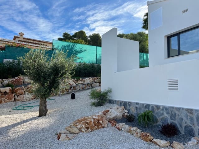 Chalet de 3 habitaciones en Javea / Xàbia en venta con piscina garaje - 1.190.000 € (Ref: 8947641)