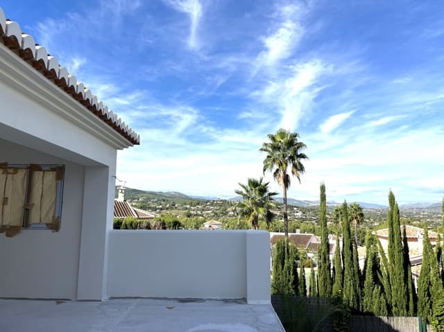 Chalet de 3 habitaciones en Javea / Xàbia en venta con piscina garaje - 1.190.000 € (Ref: 8947641)
