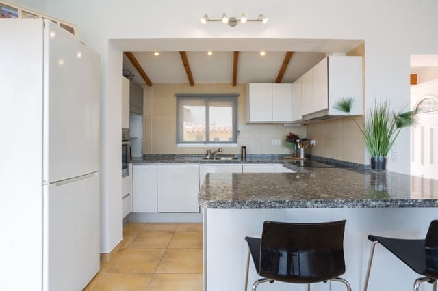 4 makuuhuone Huvila myytävänä paikassa Javea / Xàbia mukana uima-altaan 
autotalli - 995 000 € (Ref: 9009928)