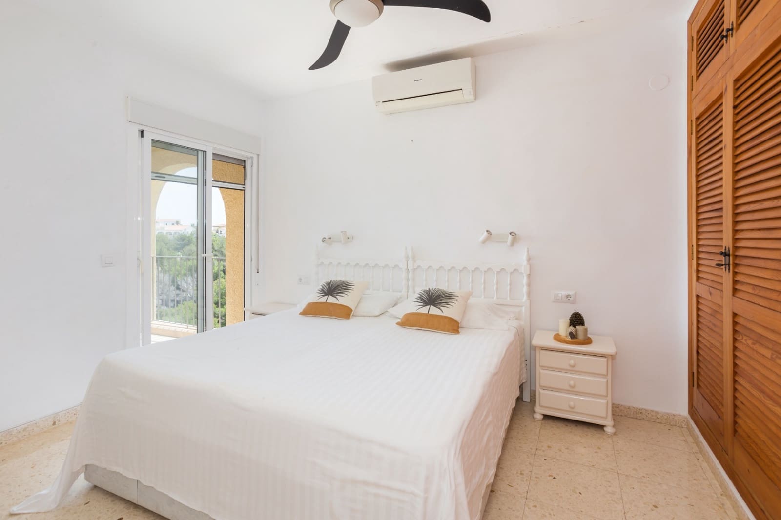 4 bedroom Villa for sale in Javea / Xabia with pool garage - € 995,000 (Ref: 9009928)