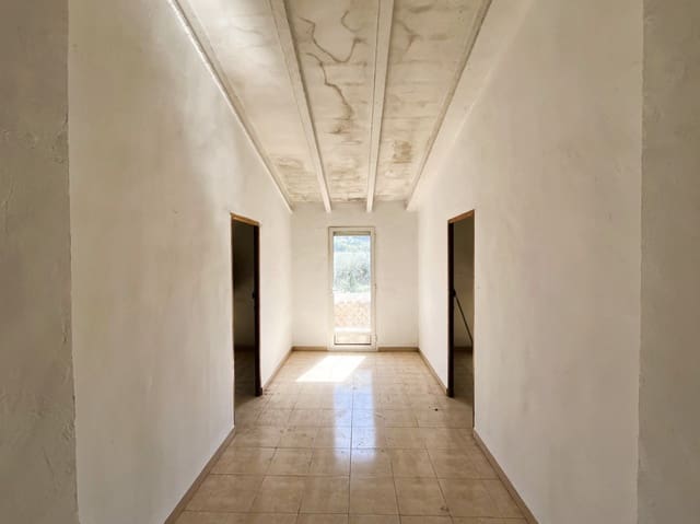 4 slaapkamer Villa te koop in Gata de Gorgos met garage - € 288.000 (Ref: 9013227)