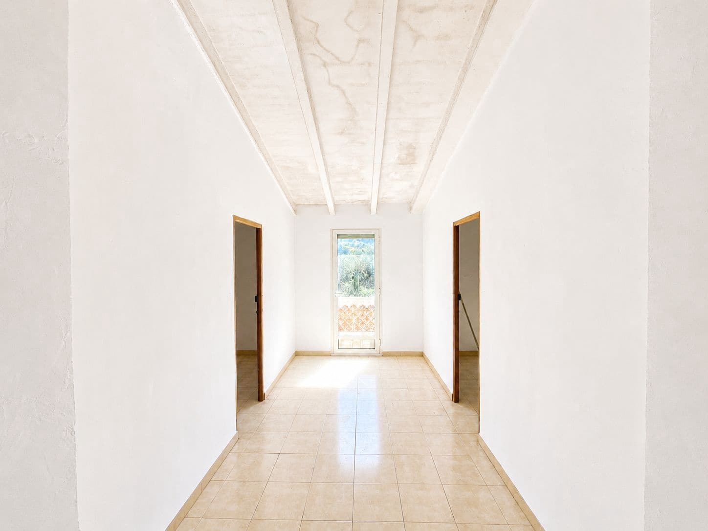 4 bedroom Villa for sale in Gata de Gorgos with garage - € 288,000 (Ref: 9013227)