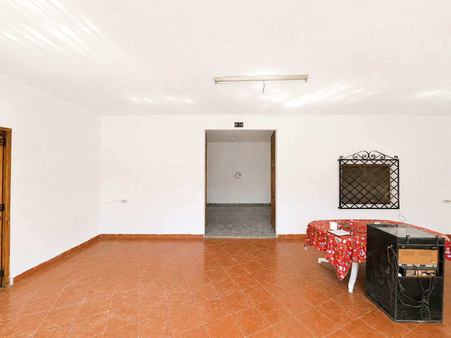 4 bedroom Villa for sale in Gata de Gorgos with garage - € 288,000 (Ref: 9013227)
