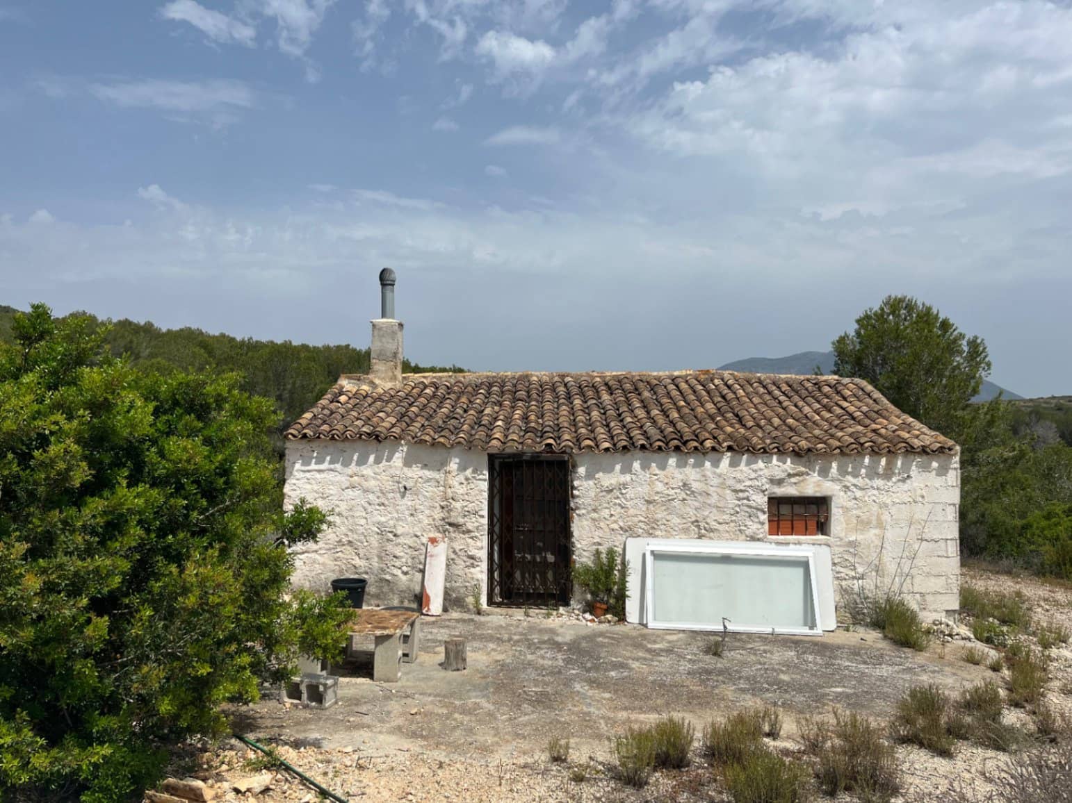 Villa for sale in Javea / Xabia - € 240,000 (Ref: 9103633)