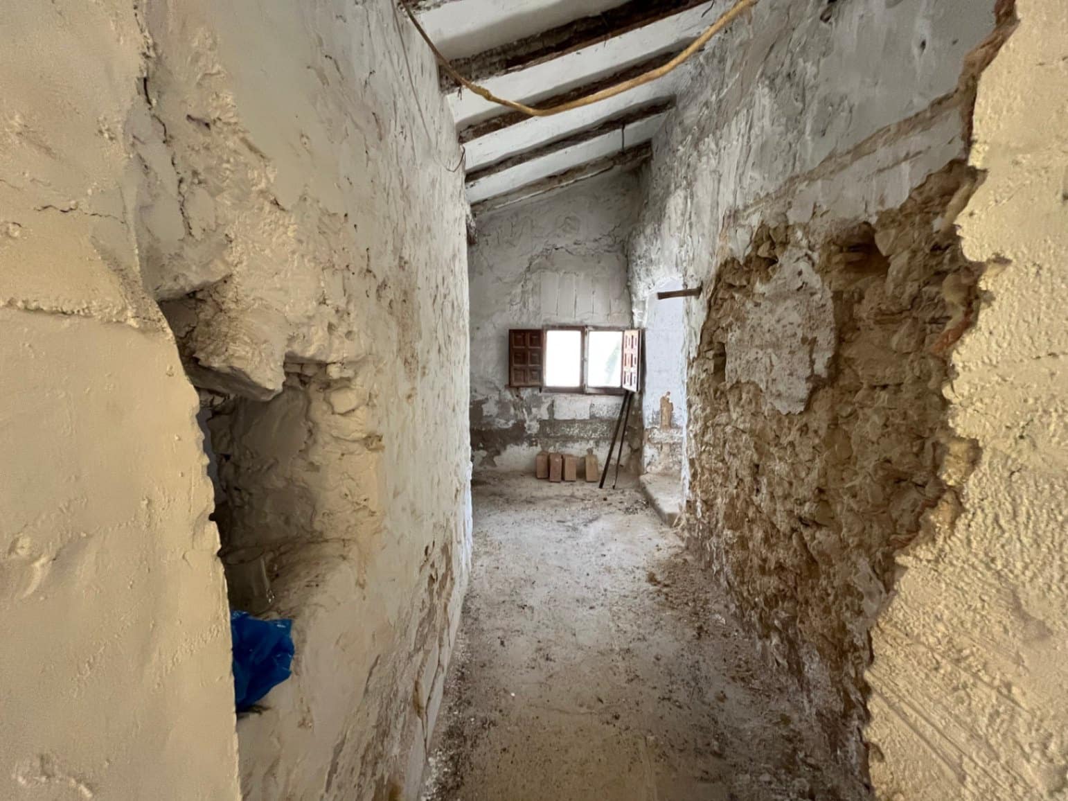 Villa for sale in Javea / Xabia - € 240,000 (Ref: 9103633)