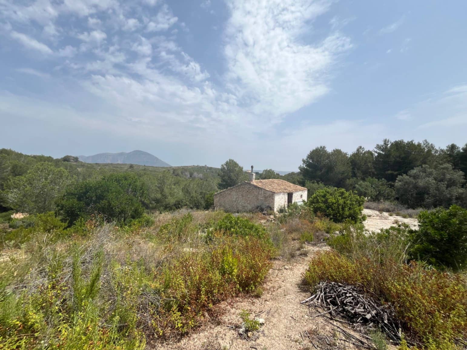 Villa for sale in Javea / Xabia - € 240,000 (Ref: 9103633)