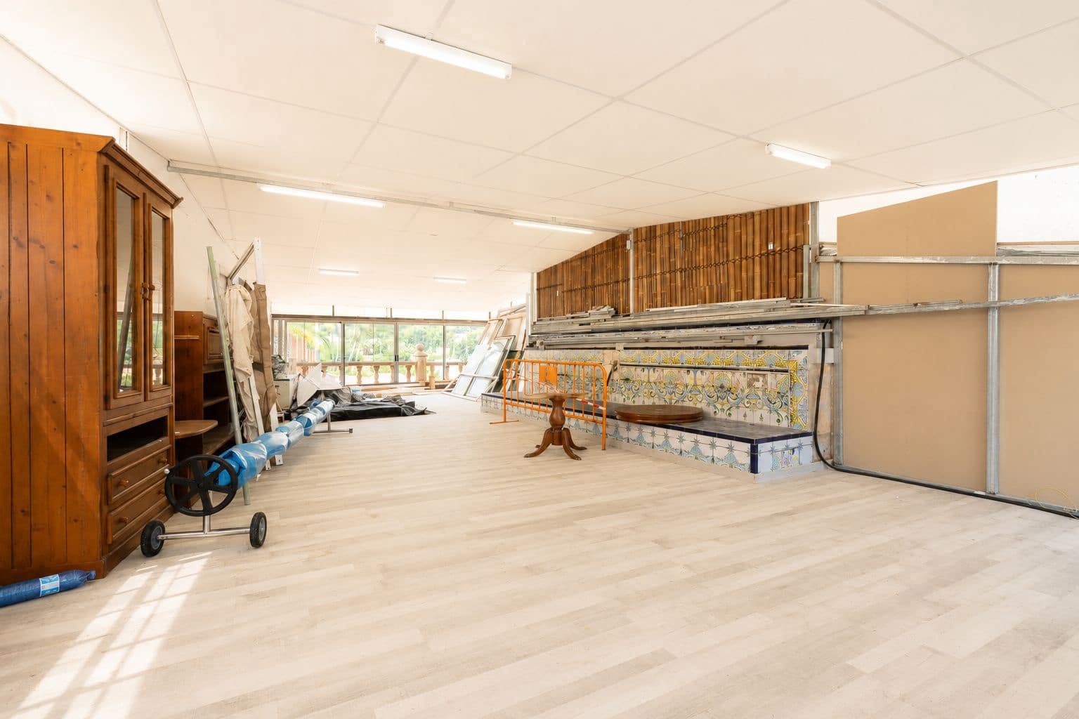 Commercieel te koop in Javea / Xabia met garage - € 380.000 (Ref: 9167481)