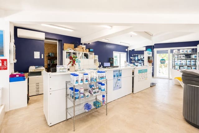 Commercieel te koop in Cap Martí - El Tossalet - Pinomar, Javea / Xàbia met garage - € 380.000 (Ref: 9167481)