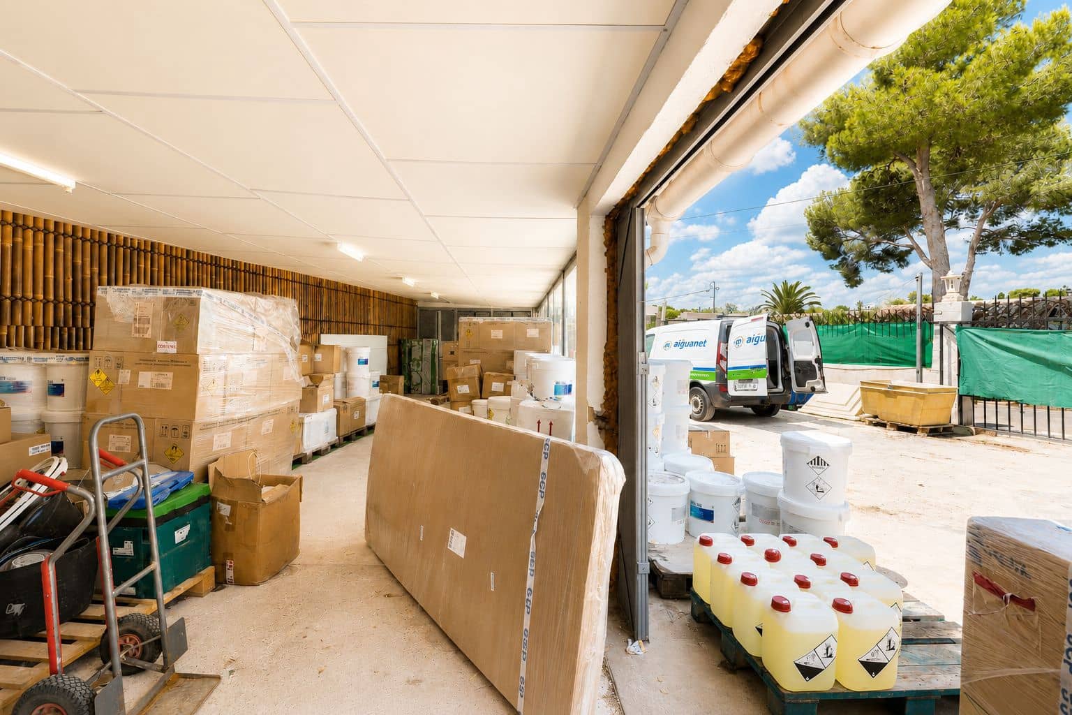 Commercieel te koop in Javea / Xabia met garage - € 380.000 (Ref: 9167481)