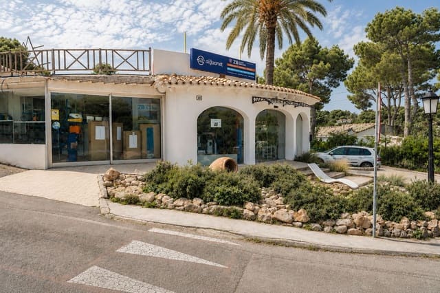 Kaupallinen myytävänä paikassa Cap Martí - El Tossalet - Pinomar, Javea / Xàbia mukana 
autotalli - 380 000 € (Ref: 9167481)