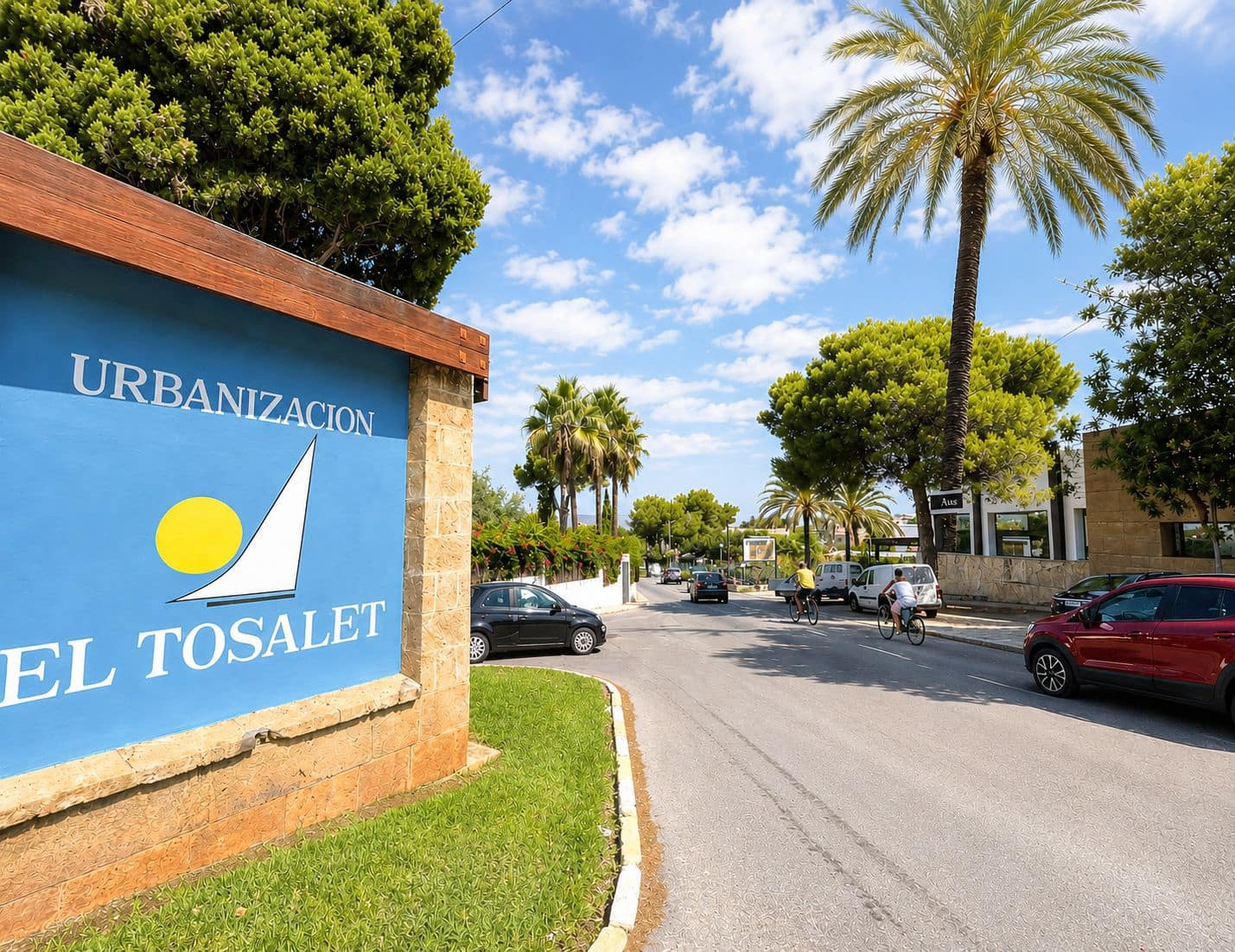 Commercieel te koop in Javea / Xabia met garage - € 380.000 (Ref: 9167481)