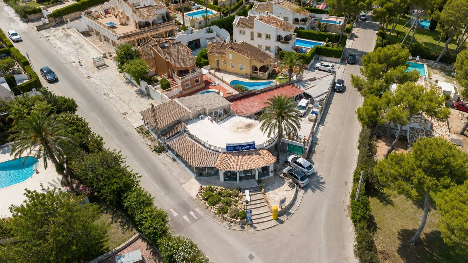 Commercieel te koop in Javea / Xabia met garage - € 380.000 (Ref: 9167481)