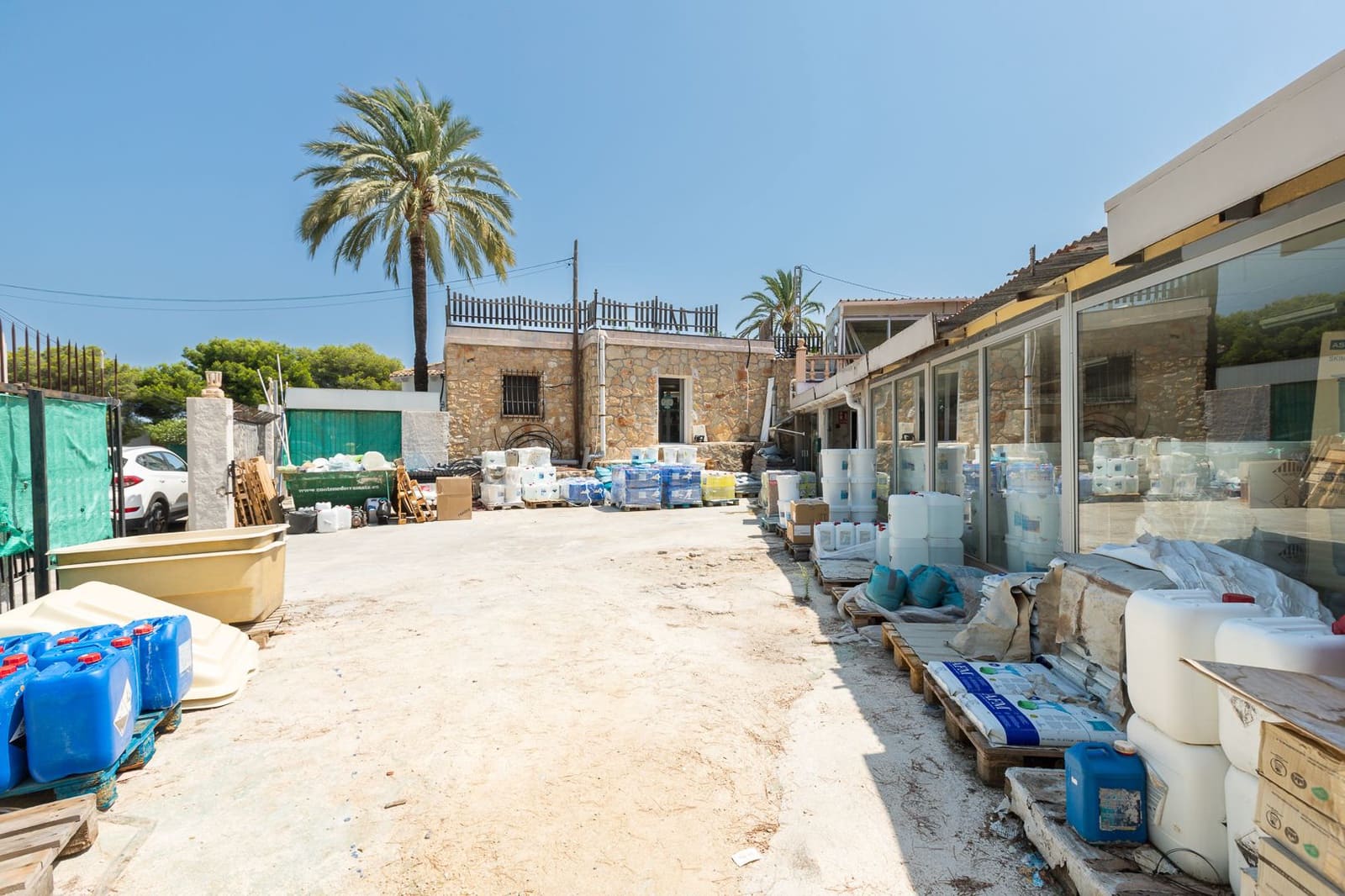 Villa for sale in Javea / Xabia with garage - € 450,000 (Ref: 9223669)