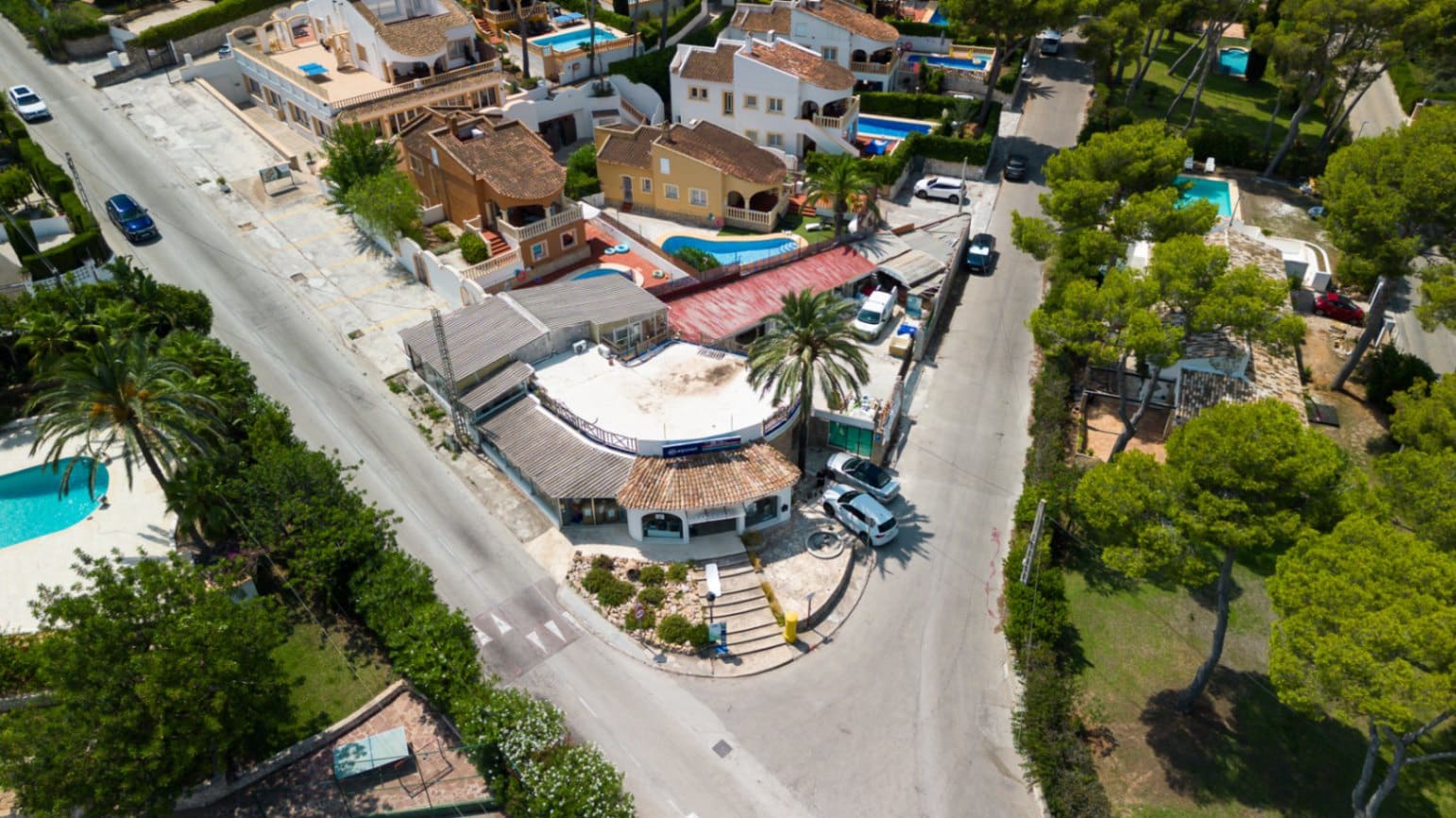 Villa for sale in Javea / Xabia with garage - € 450,000 (Ref: 9223669)