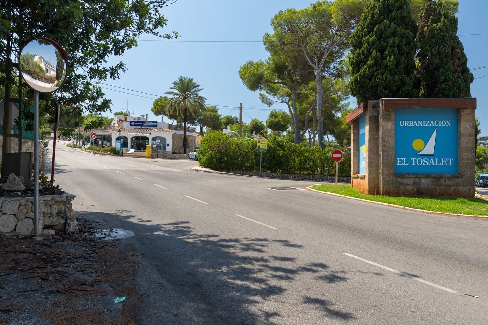 Villa for sale in Javea / Xabia with garage - € 450,000 (Ref: 9223669)