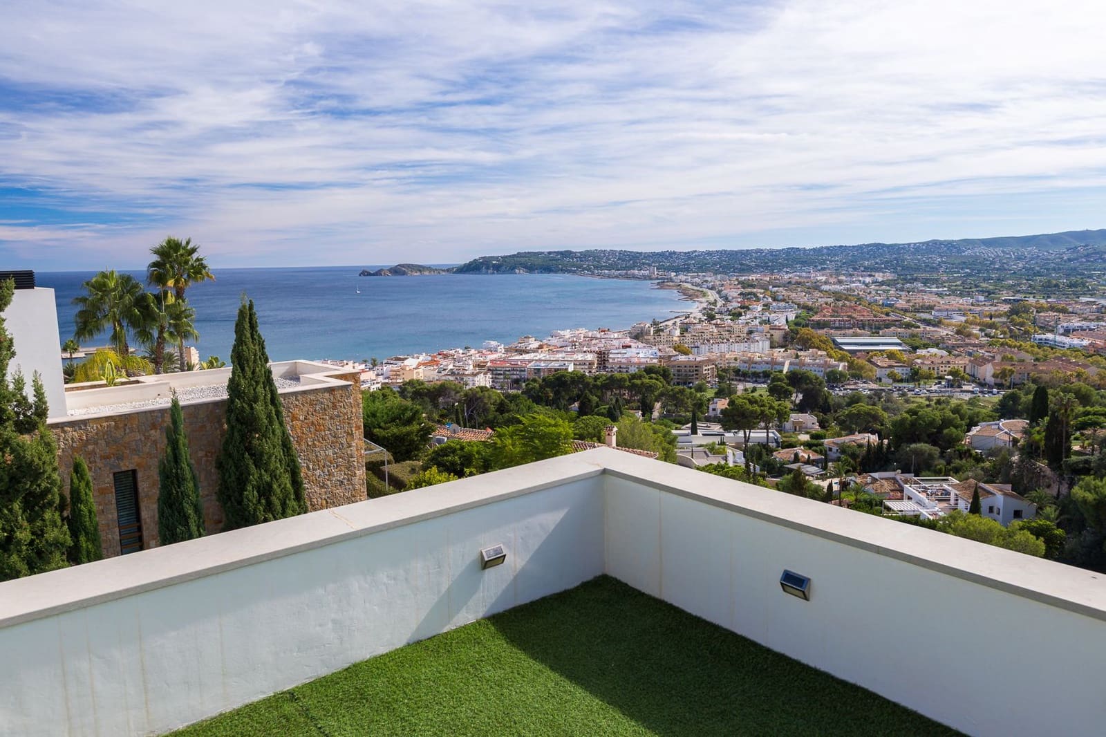 3 bedroom Villa for rent in Javea / Xabia with pool garage - € 4,300 (Ref: 9363110)