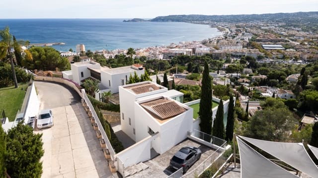 3 bedroom Villa for rent in Javea / Xàbia with pool garage - € 4,300 (Ref: 9363110)