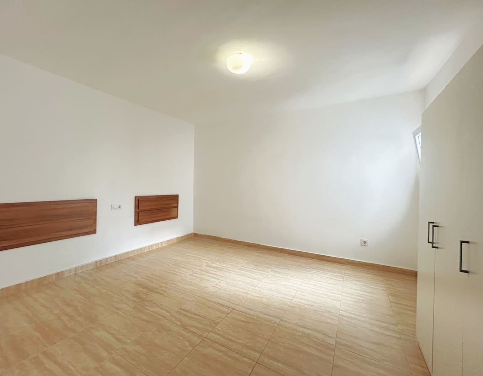 4 Zimmer Apartment zu vermieten in Javea / Xabia - 1.100 € (Ref: 9386658)