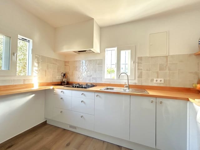 1 bedroom Villa for rent in Javea / Xàbia with garage - € 800 (Ref: 9402445)