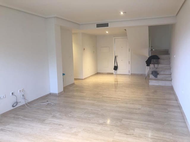 4 bedroom Penthouse for rent in Javea / Xàbia with pool garage - € 1,600 (Ref: 9469953)