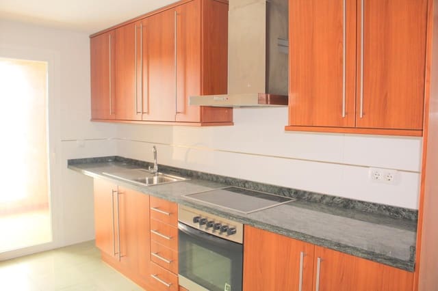 4 bedroom Penthouse for rent in Javea / Xàbia with pool garage - € 1,600 (Ref: 9469953)