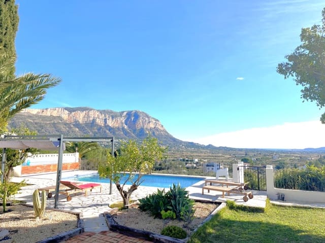 5 makuuhuone Huvila myytävänä paikassa Gata de Gorgos mukana uima-altaan 
autotalli - 695 000 € (Ref: 9503584)