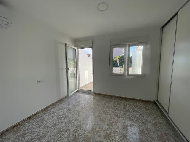 3 bedroom Apartment for rent in Javea / Xàbia - € 1,300 (Ref: 9516596)