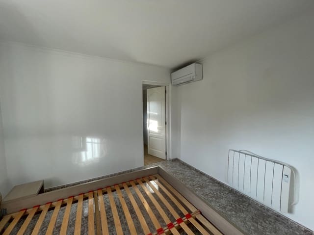 3 bedroom Apartment for rent in Javea / Xàbia - € 1,300 (Ref: 9516596)