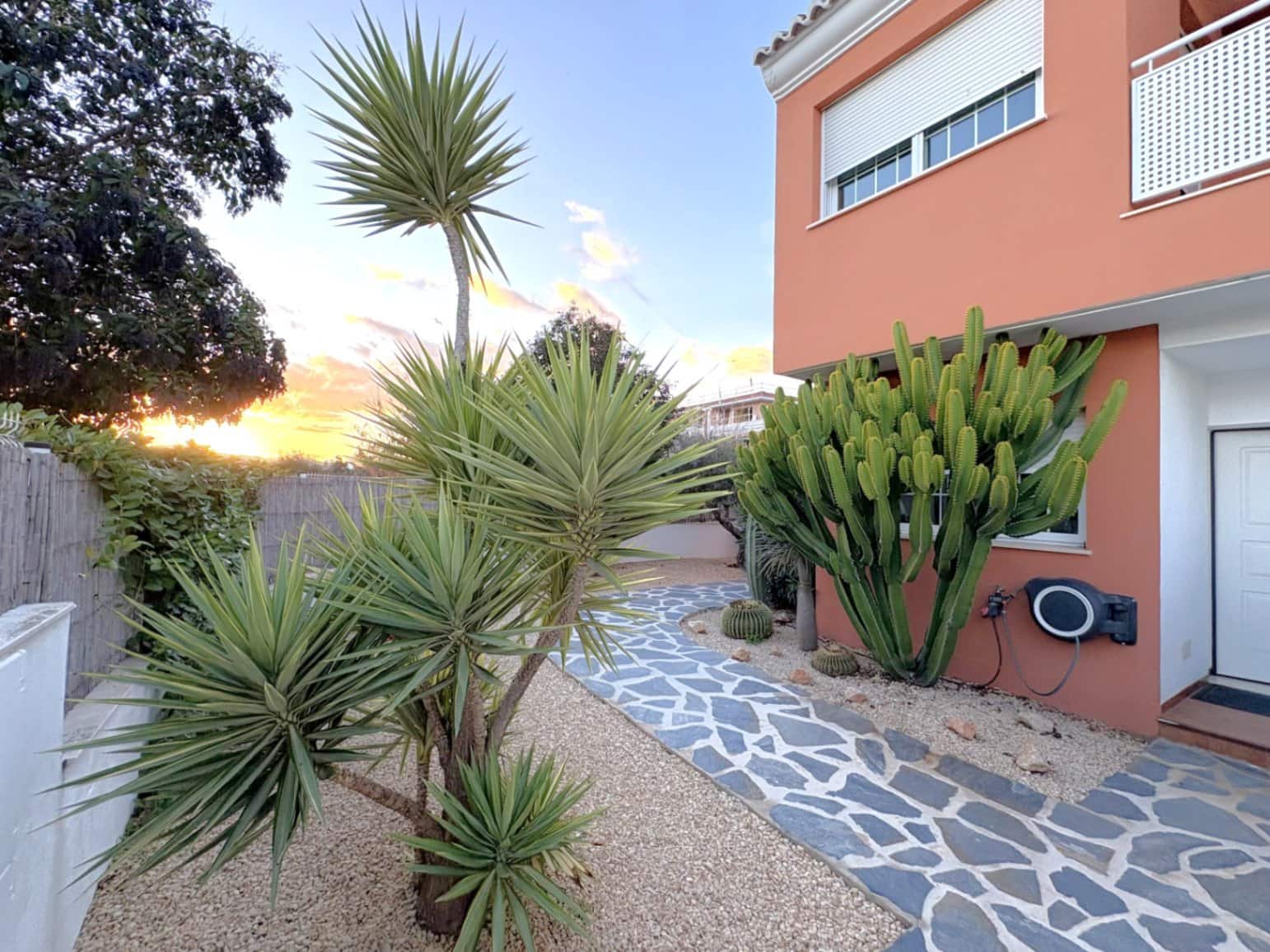 3 bedroom Terraced Villa for rent in Javea / Xabia with pool garage - € 1,750 (Ref: 9559383)