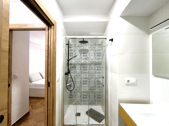 Apartamento de 2 habitaciones en Dénia en venta - 315.000 € (Ref: 9559385)