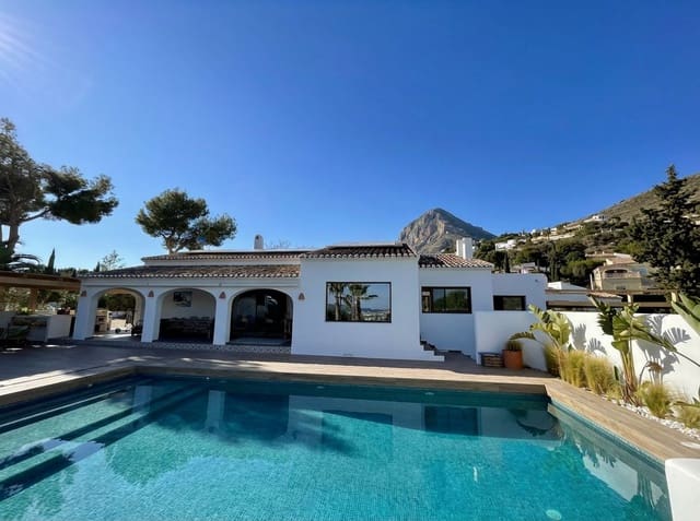 4 makuuhuone Huvila myytävänä paikassa Partida Tosal - Zona del Castellans, Javea / Xàbia mukana uima-altaan 
autotalli - 1 150 000 € (Ref: 9592301)