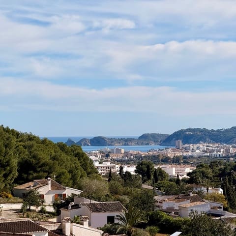 4 makuuhuone Huvila myytävänä paikassa Partida Tosal - Zona del Castellans, Javea / Xàbia mukana uima-altaan 
autotalli - 1 150 000 € (Ref: 9592301)