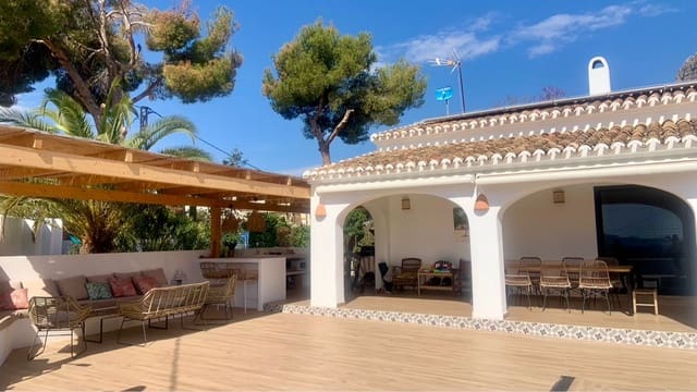 4 makuuhuone Huvila myytävänä paikassa Partida Tosal - Zona del Castellans, Javea / Xàbia mukana uima-altaan 
autotalli - 1 150 000 € (Ref: 9592301)