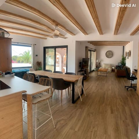 4 makuuhuone Huvila myytävänä paikassa Partida Tosal - Zona del Castellans, Javea / Xàbia mukana uima-altaan 
autotalli - 1 150 000 € (Ref: 9592301)