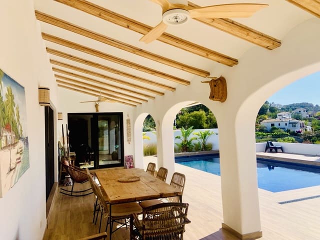 4 makuuhuone Huvila myytävänä paikassa Partida Tosal - Zona del Castellans, Javea / Xàbia mukana uima-altaan 
autotalli - 1 150 000 € (Ref: 9592301)