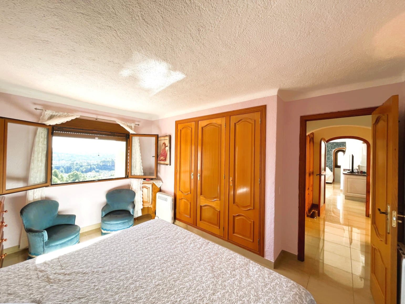 4 makuuhuone Huvila vuokrattavana paikassa Javea / Xabia mukana uima-altaan 
autotalli - 2 800 € (Ref: 9665447)