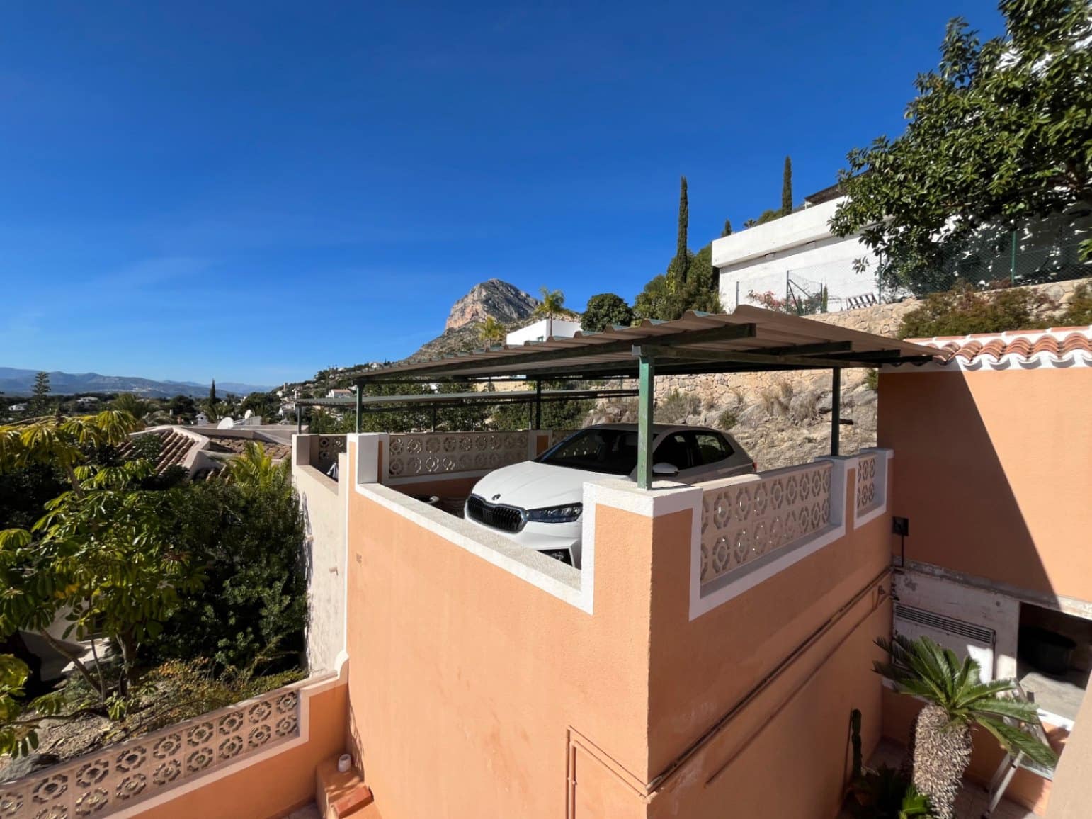 4 makuuhuone Huvila vuokrattavana paikassa Javea / Xabia mukana uima-altaan 
autotalli - 2 800 € (Ref: 9665447)